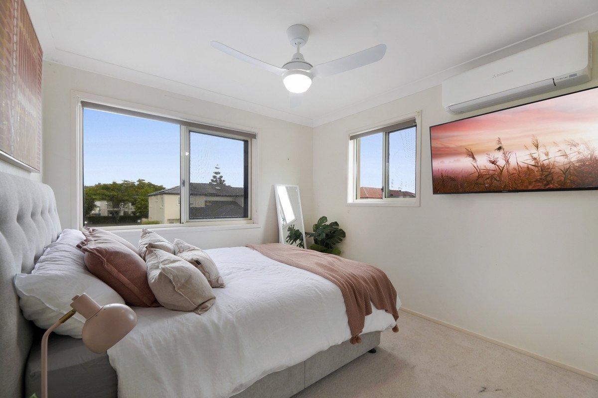 5/11-17 Beachcomber Court Burleigh Waters 12