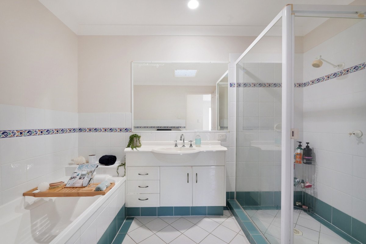 5/11-17 Beachcomber Court Burleigh Waters 14