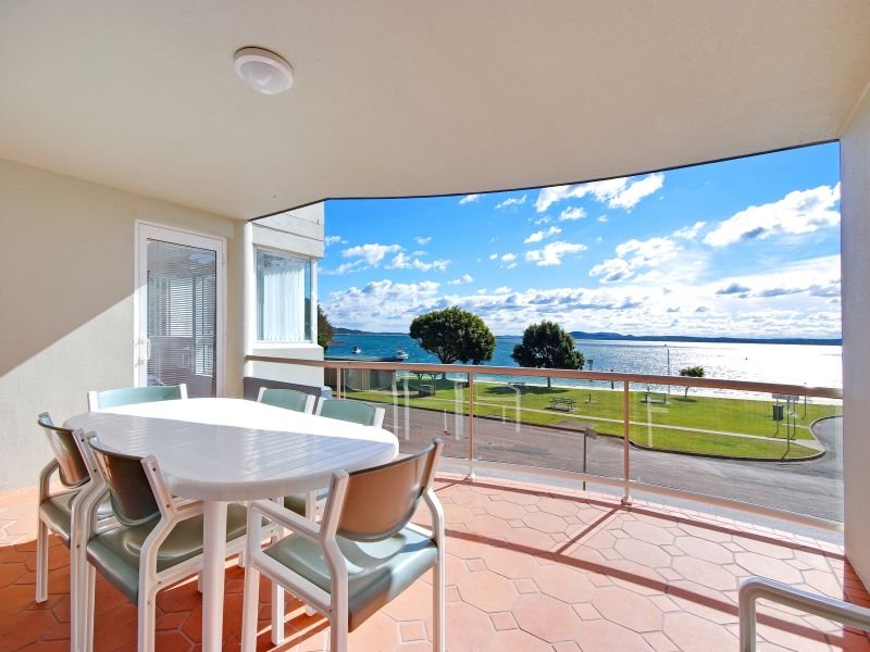 5/11 Columbia Close NELSON BAY 1