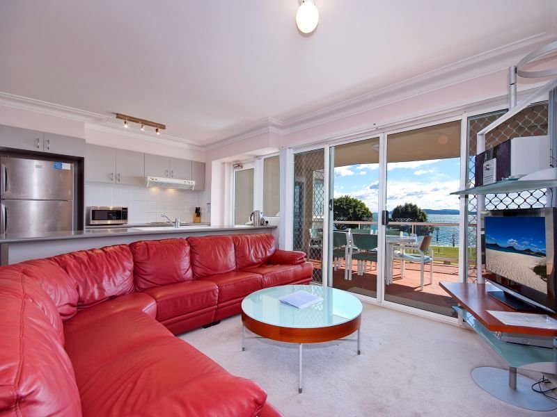 5/11 Columbia Close NELSON BAY 4
