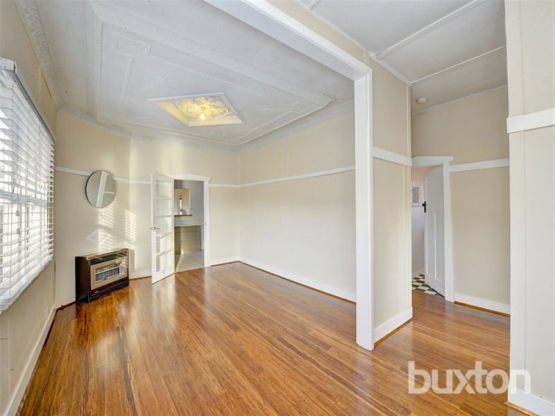 Gallery: 511 Lyons Street
