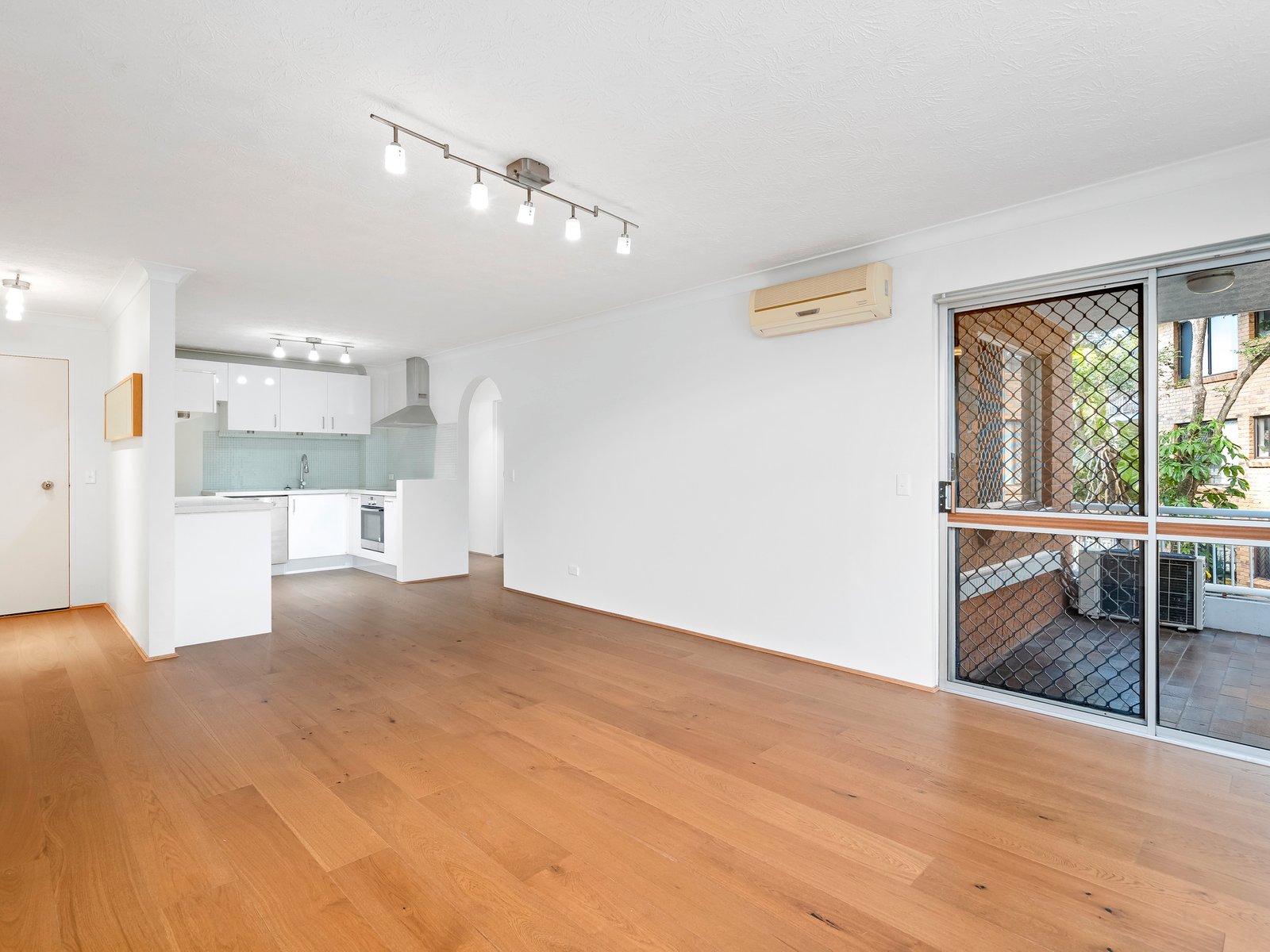 5/11 Nalla Court PALM BEACH 2