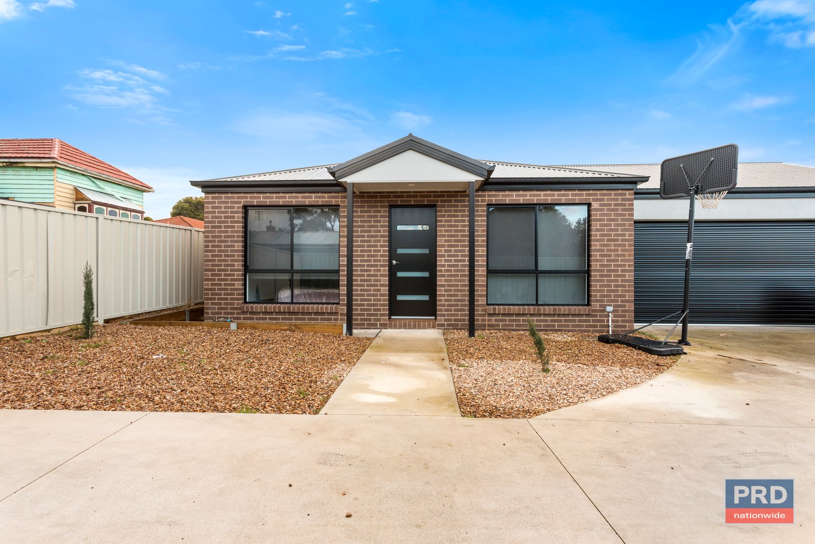 5/11 Semmens Street LONG GULLY 1