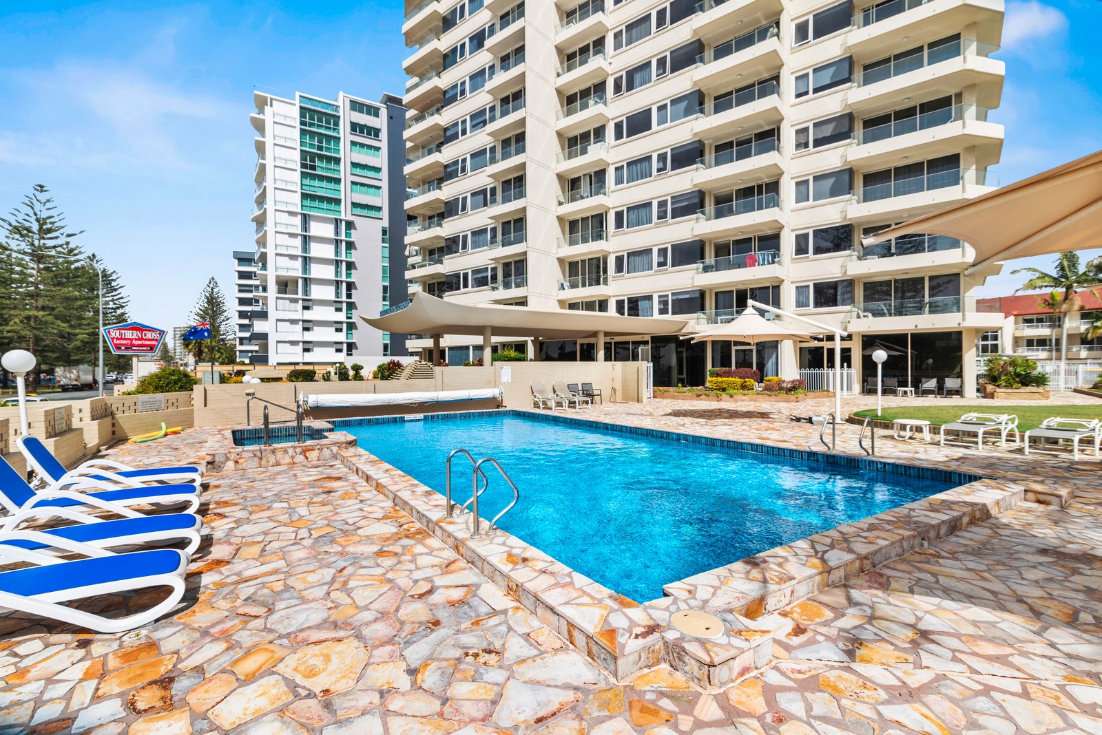 51/114 The Esplanade BURLEIGH HEADS 12