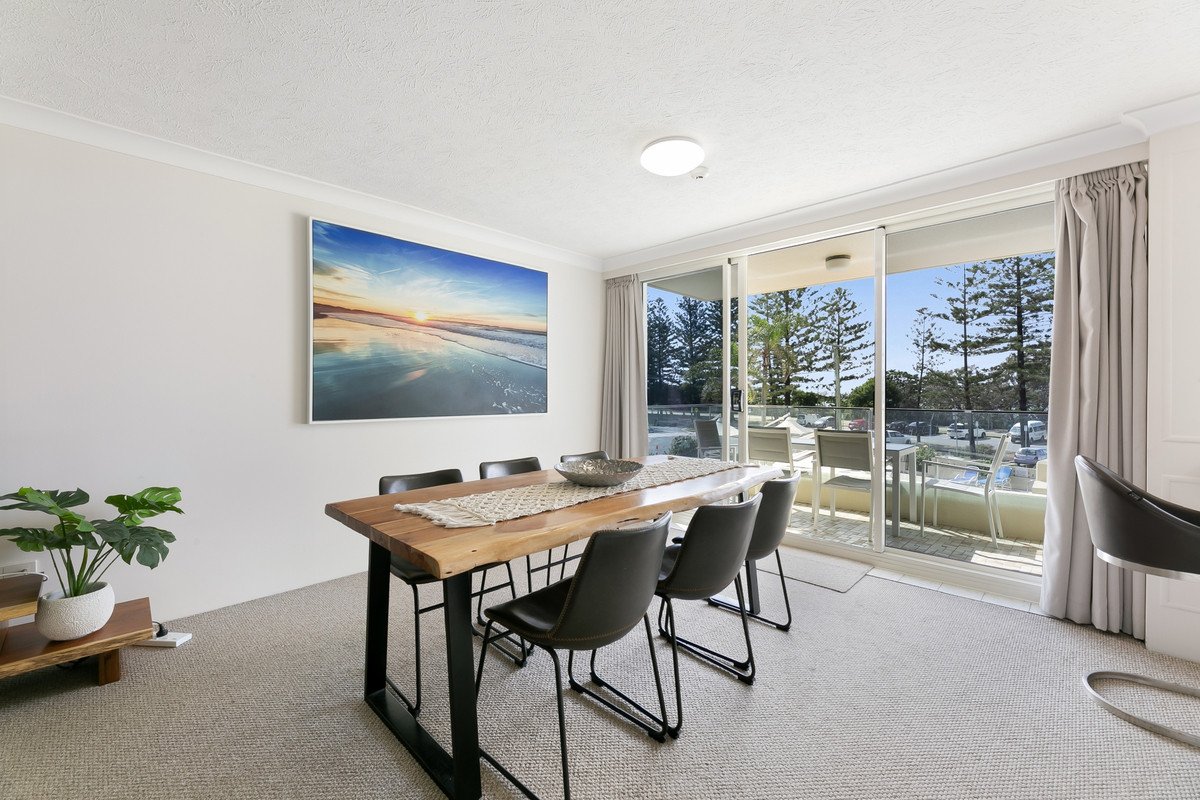 5/114 The Esplanade BURLEIGH HEADS 3