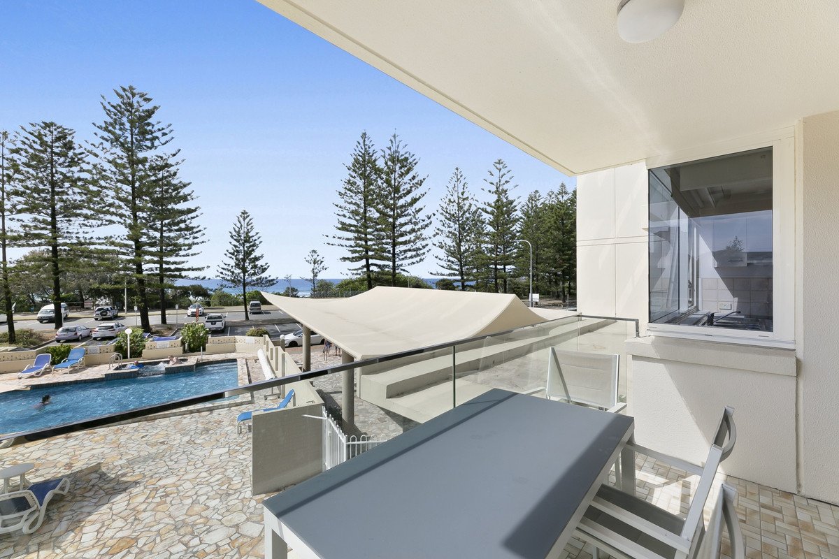 5/114 The Esplanade BURLEIGH HEADS 8