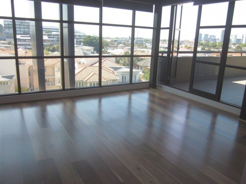 Gallery: 51/174 Esplanade East