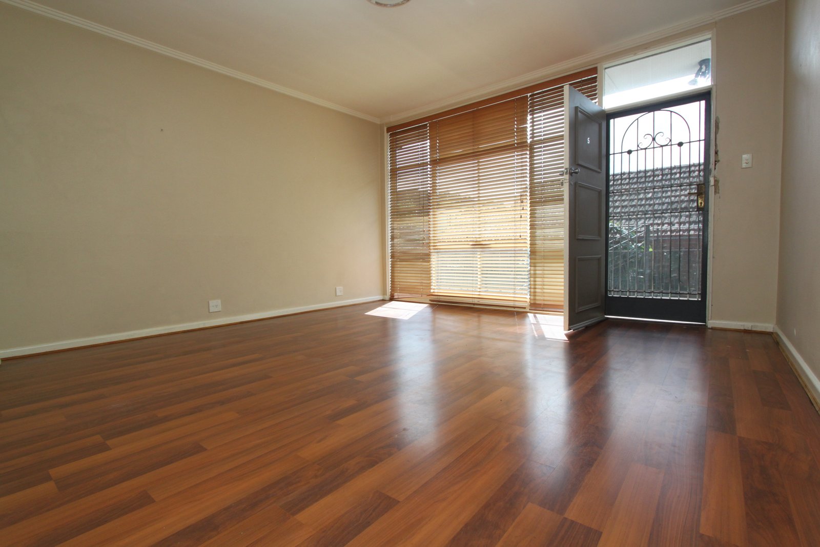 Real Estate and Property in 5/11A Pine Avenue, Elwood, VIC