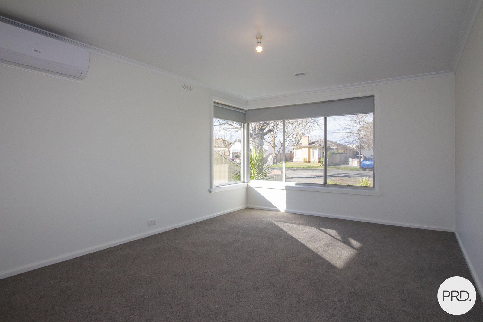 512 Ascot Street South REDAN 6