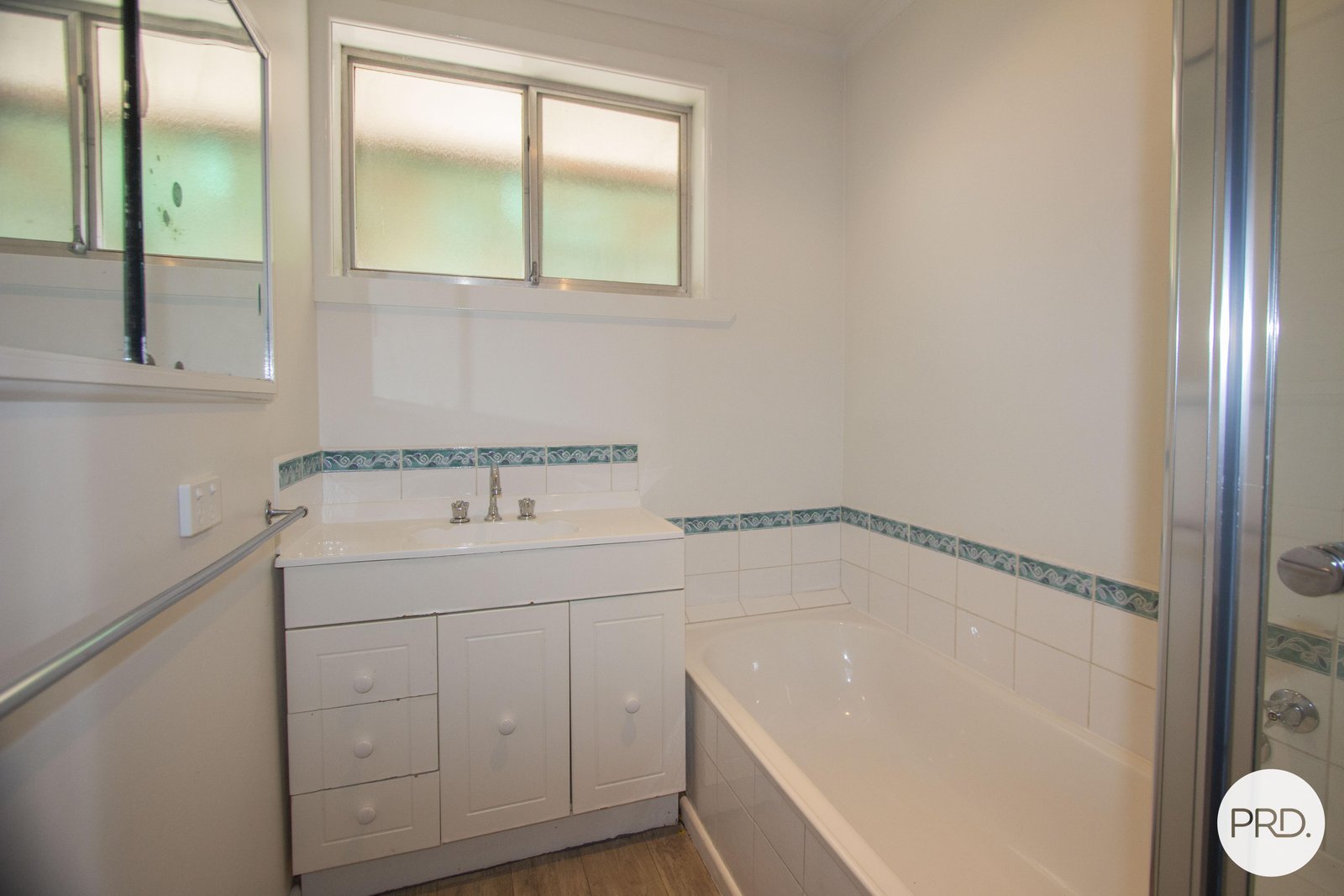 512 Ascot Street South REDAN 8