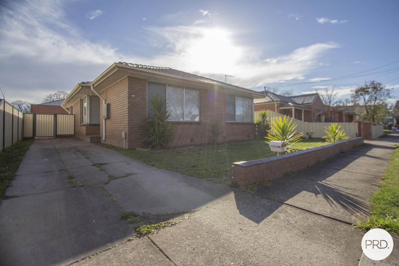 512 Ascot Street South REDAN 11