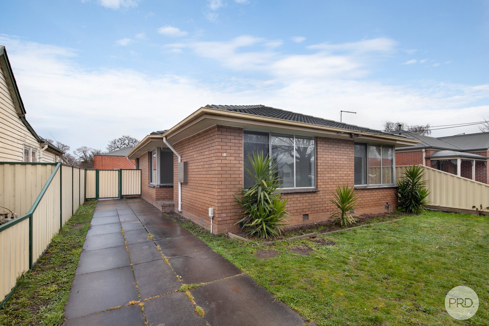 512 Ascot Street South REDAN 24