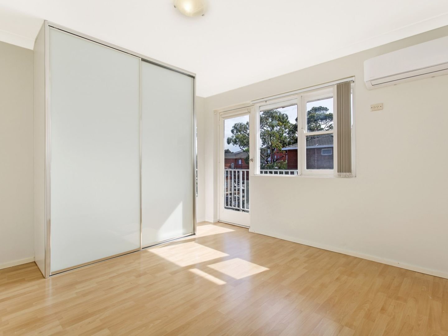 5/12 Brittain Crescent HILLSDALE 4