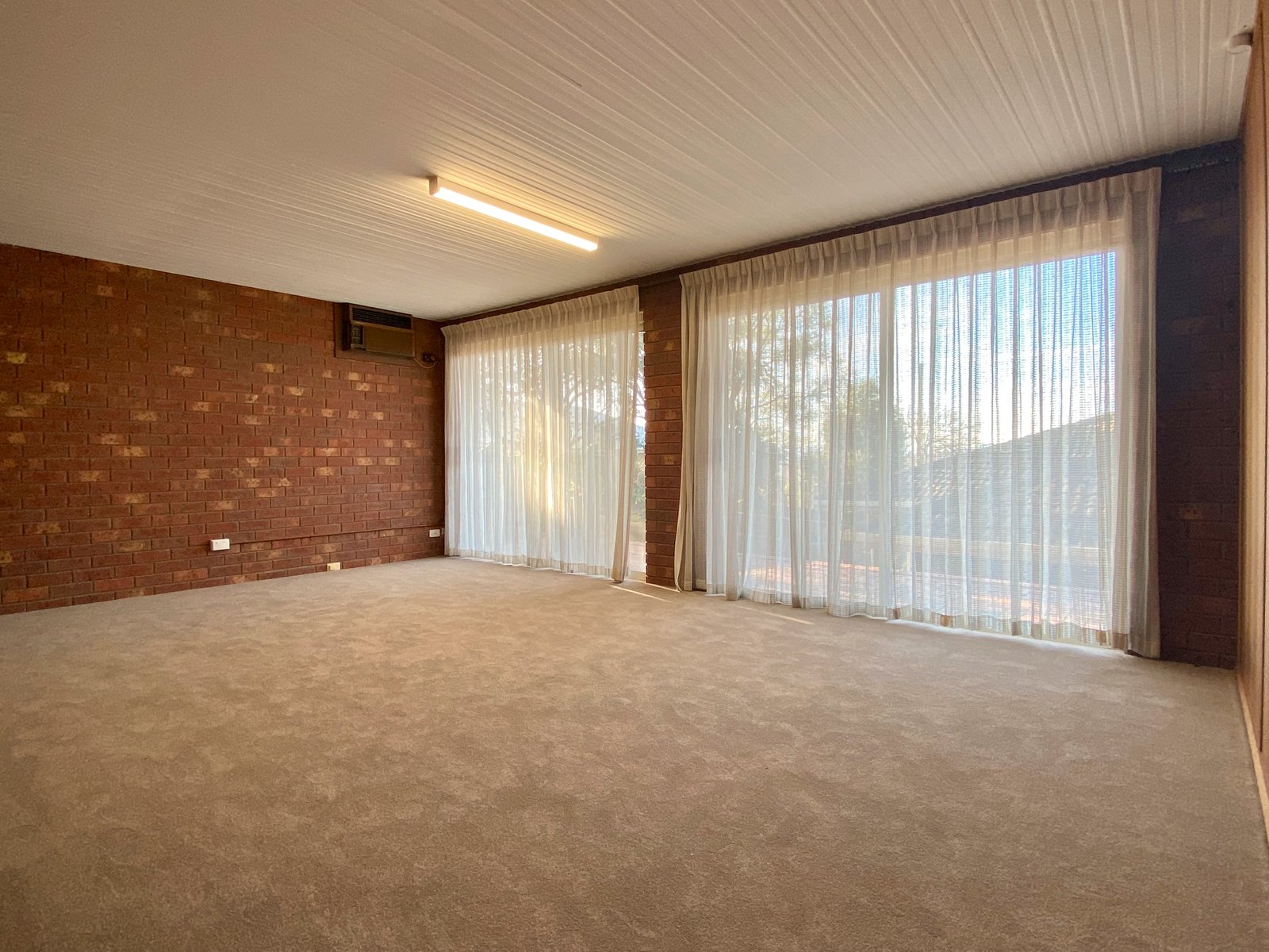 512 Dight Street ALBURY 9