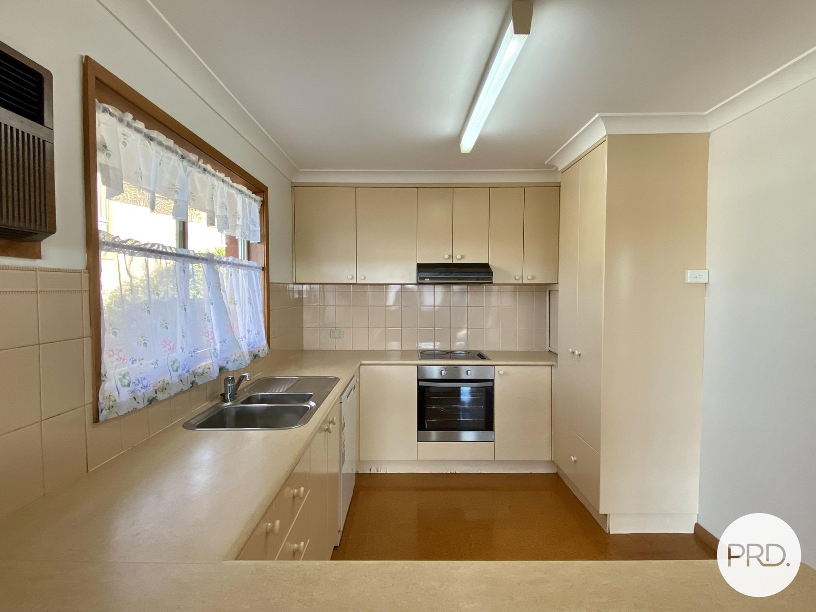 512 Dight Street ALBURY 4