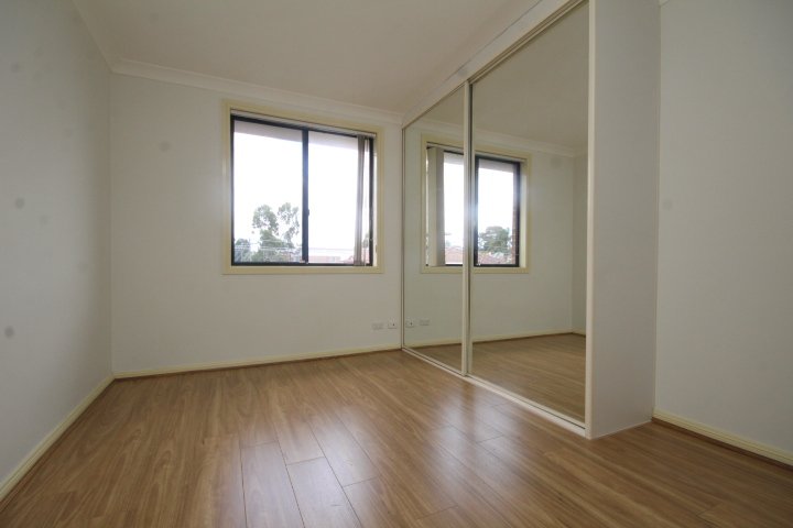 5/12 Melvin Street BEVERLY HILLS 3