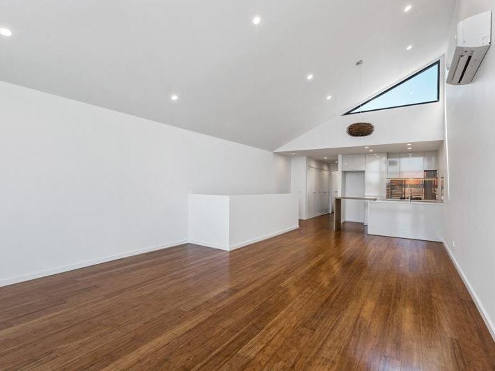 Gallery: 5/12 Russell Street