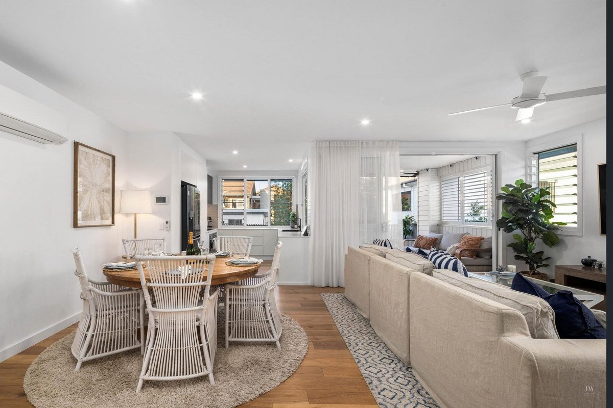 5/12 Twenty Fourth Avenue Palm Beach 9