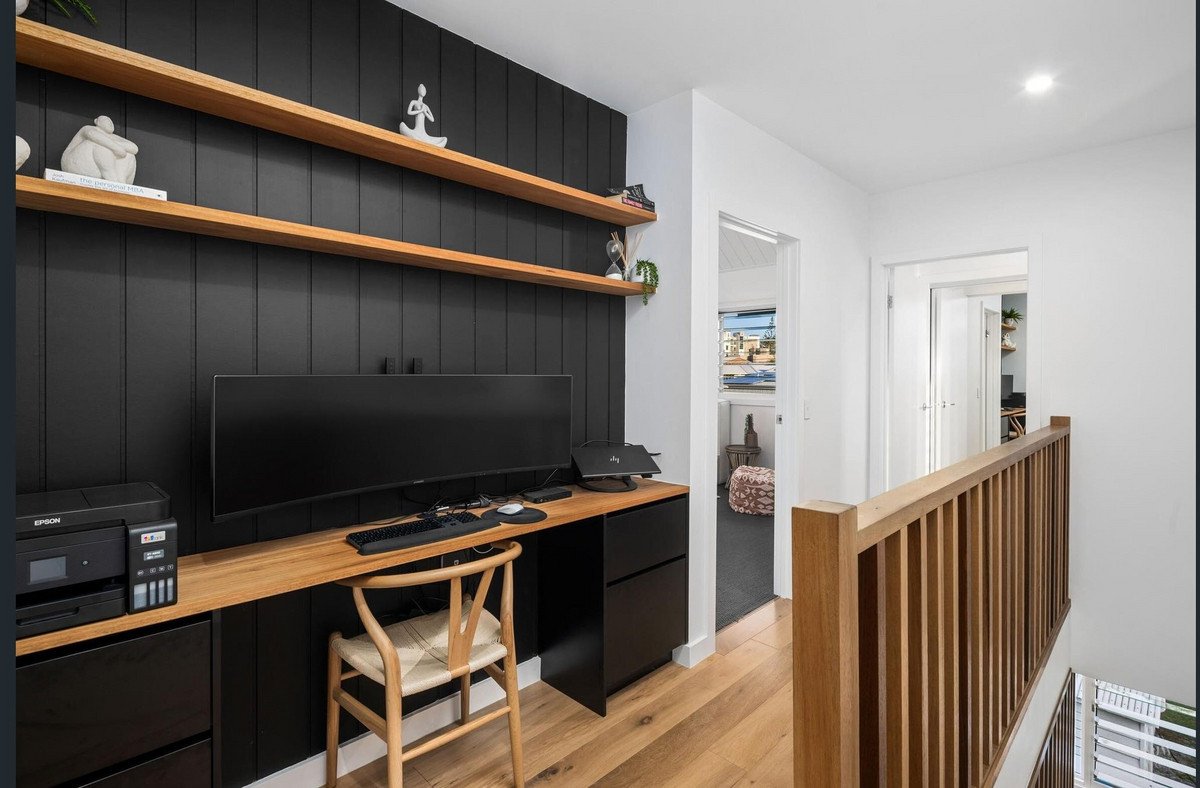 5/12 Twenty Fourth Avenue Palm Beach 12