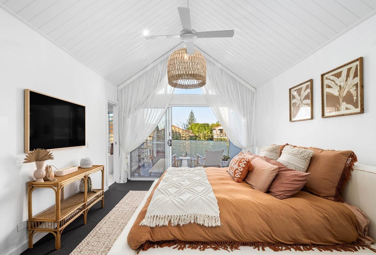 5/12 Twenty Fourth Avenue Palm Beach 13