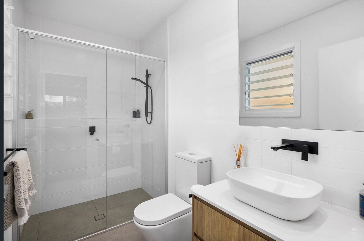 5/12 Twenty Fourth Avenue Palm Beach 16