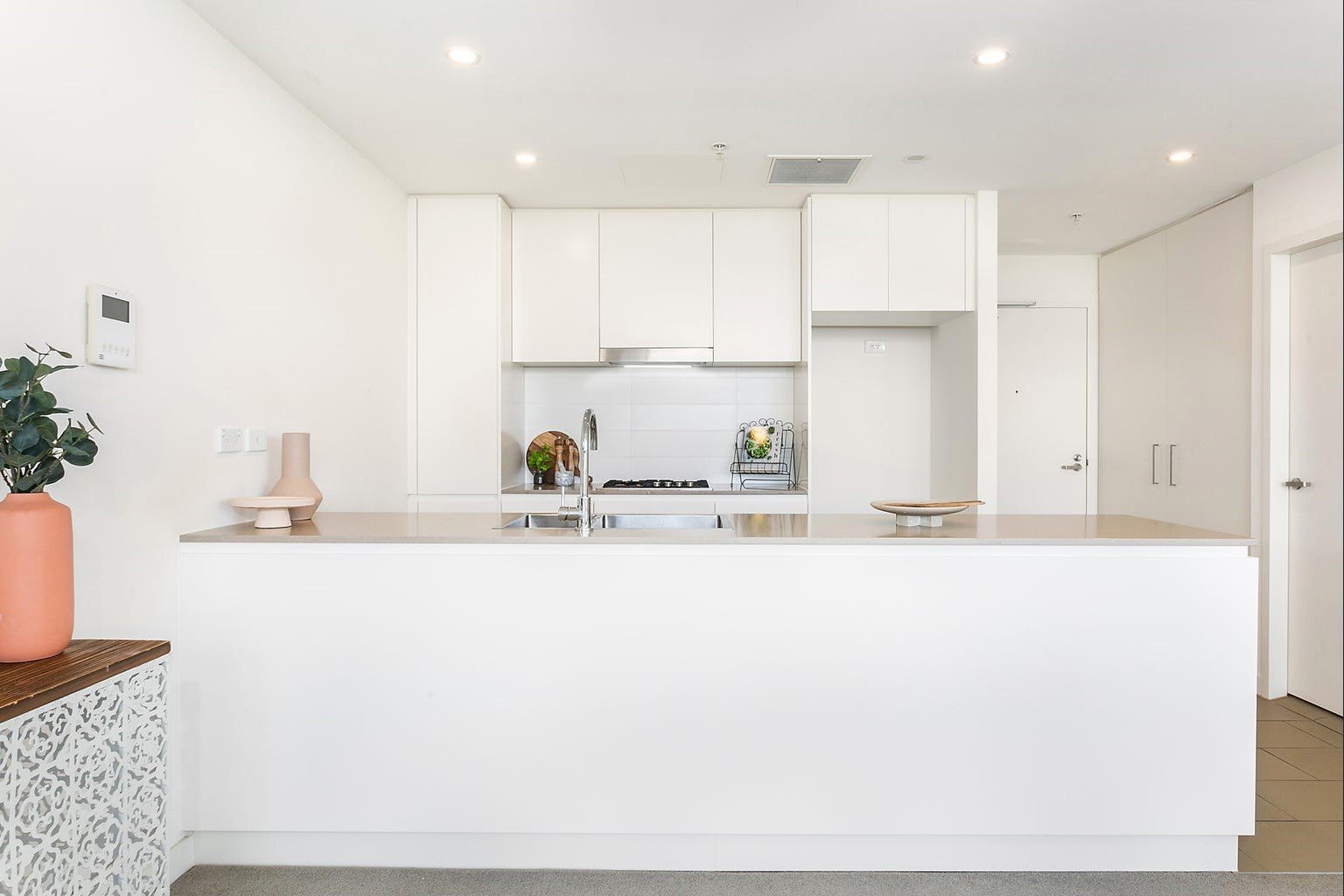 512/21 Treacy Street HURSTVILLE 2