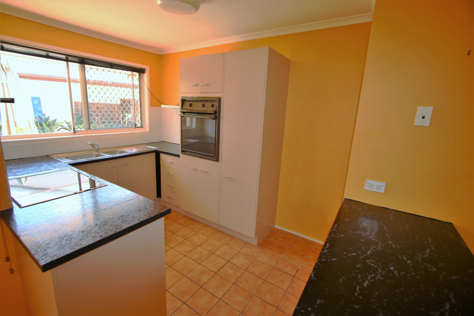 5/128 Benowa Road SOUTHPORT 7