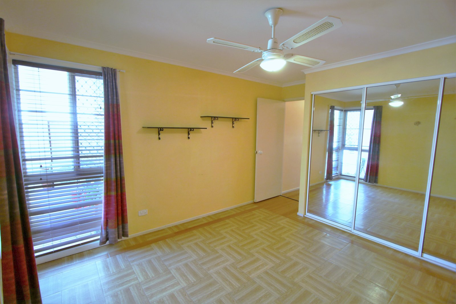 5/128 Benowa Road SOUTHPORT 9