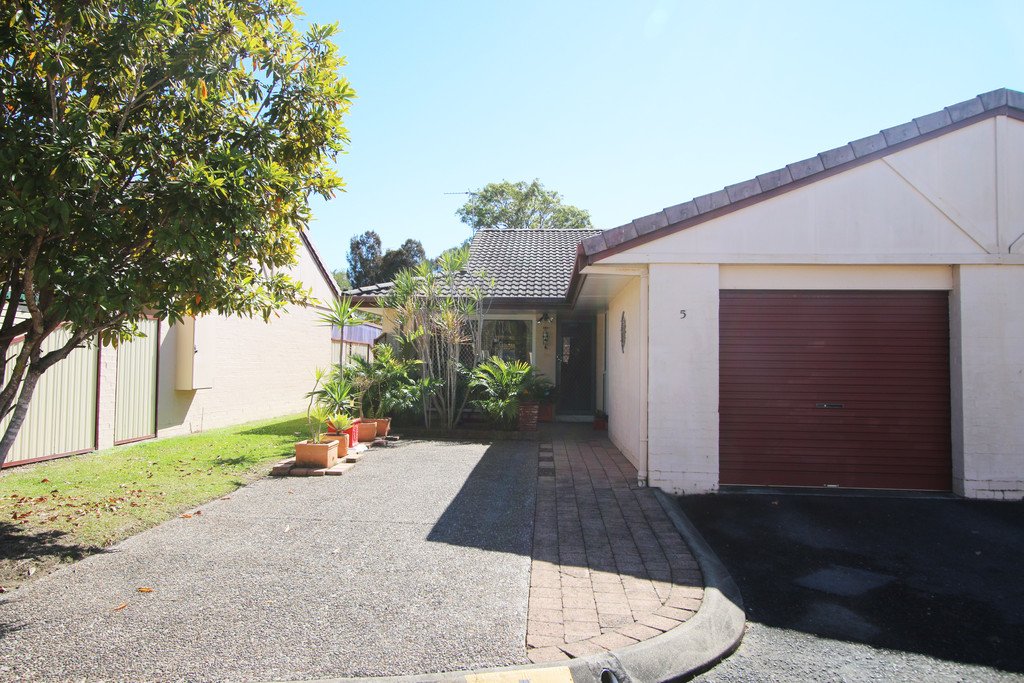 5/128 Benowa Road SOUTHPORT 2