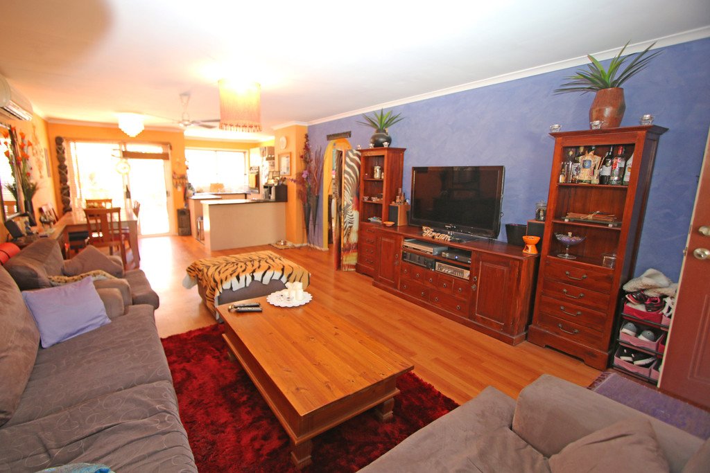 5/128 Benowa Road SOUTHPORT 4