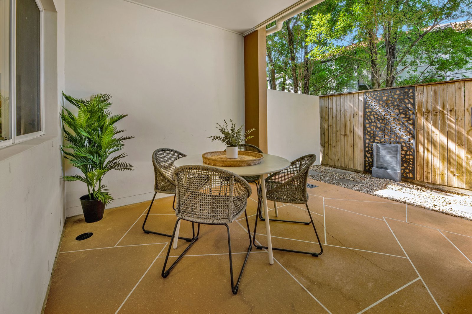 5/129 Pohlman Street SOUTHPORT 19