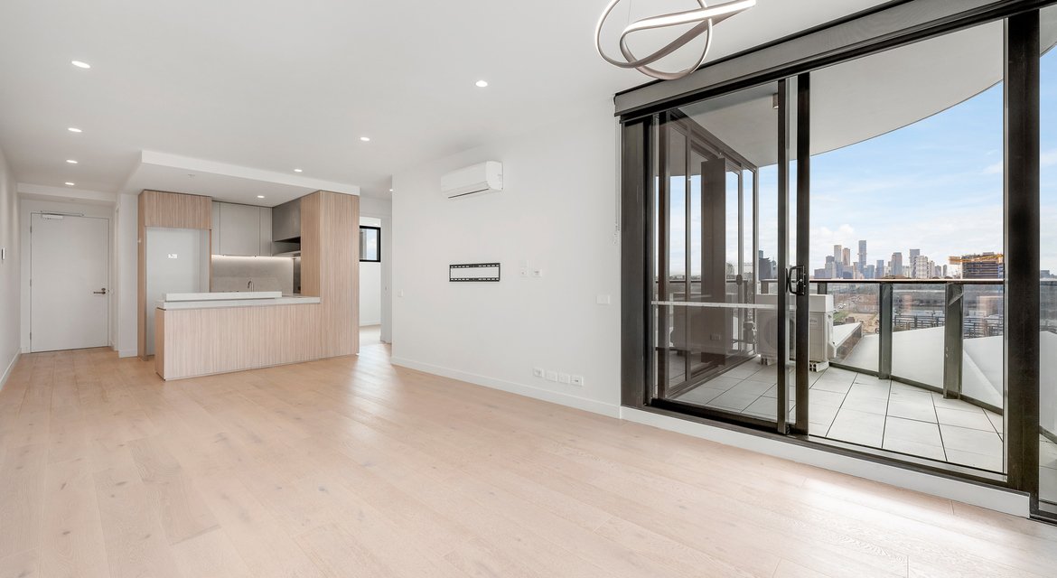 Gallery: 512B/320 Plummer Street