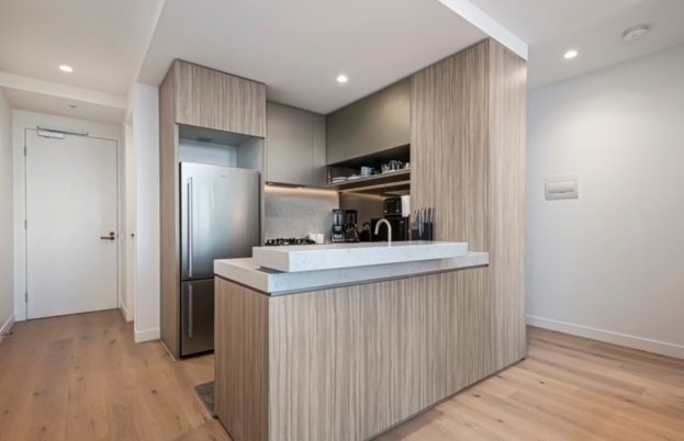 Gallery: 512B/320 Plummer Street