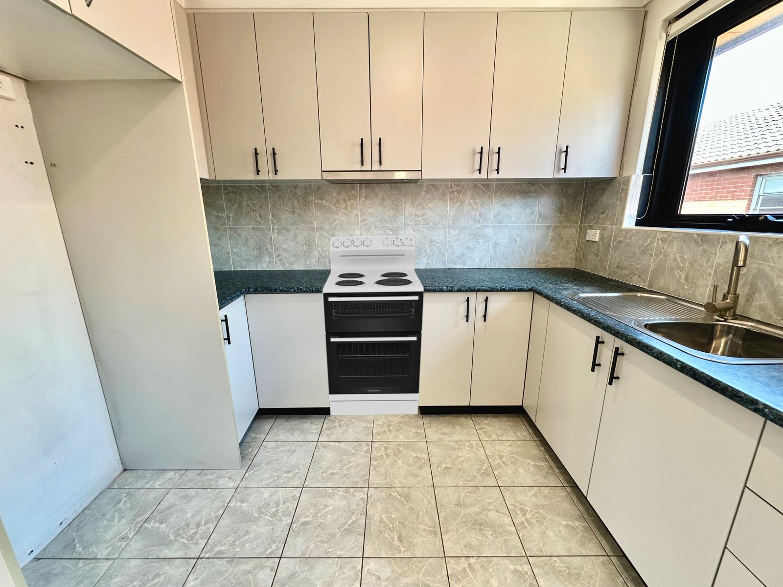 5/13 Brittain Crescent HILLSDALE 2