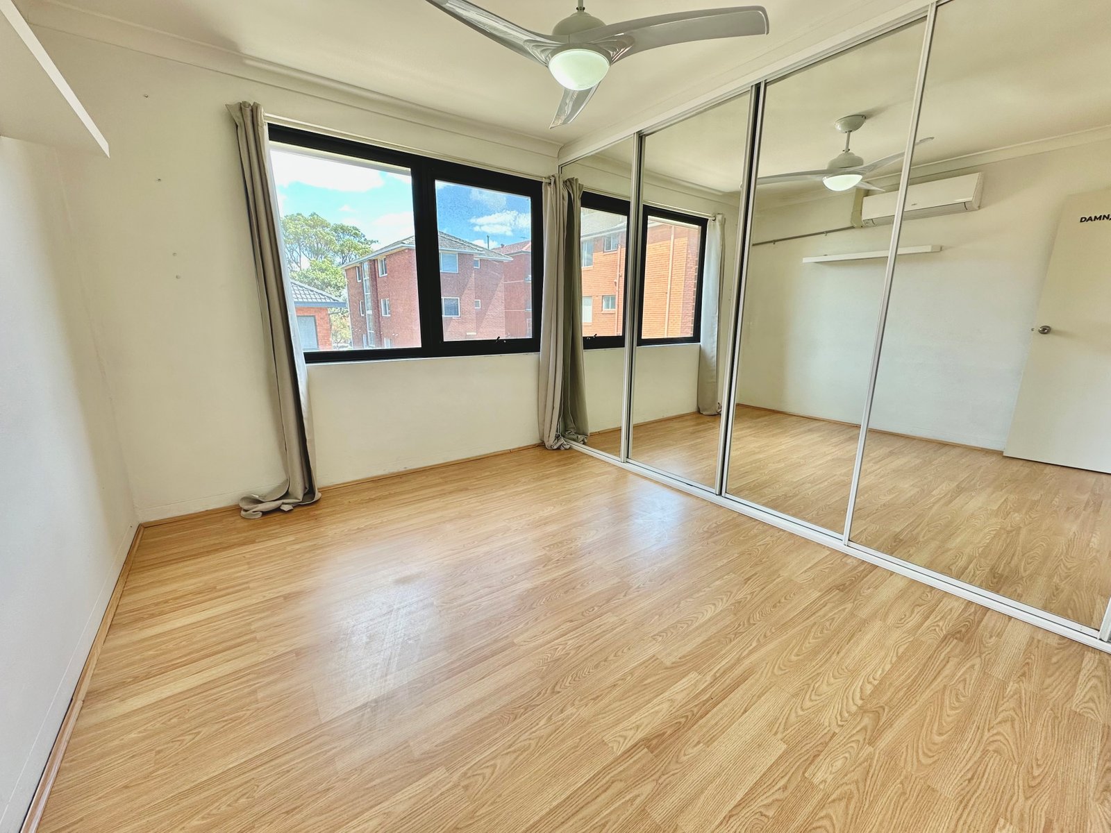 5/13 Brittain Crescent HILLSDALE 4