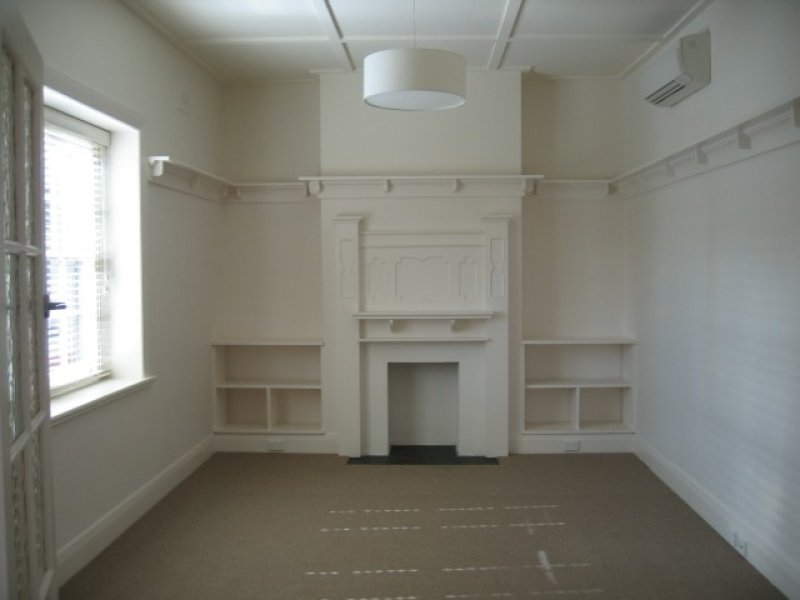 Gallery: 5/13 Loch Street
