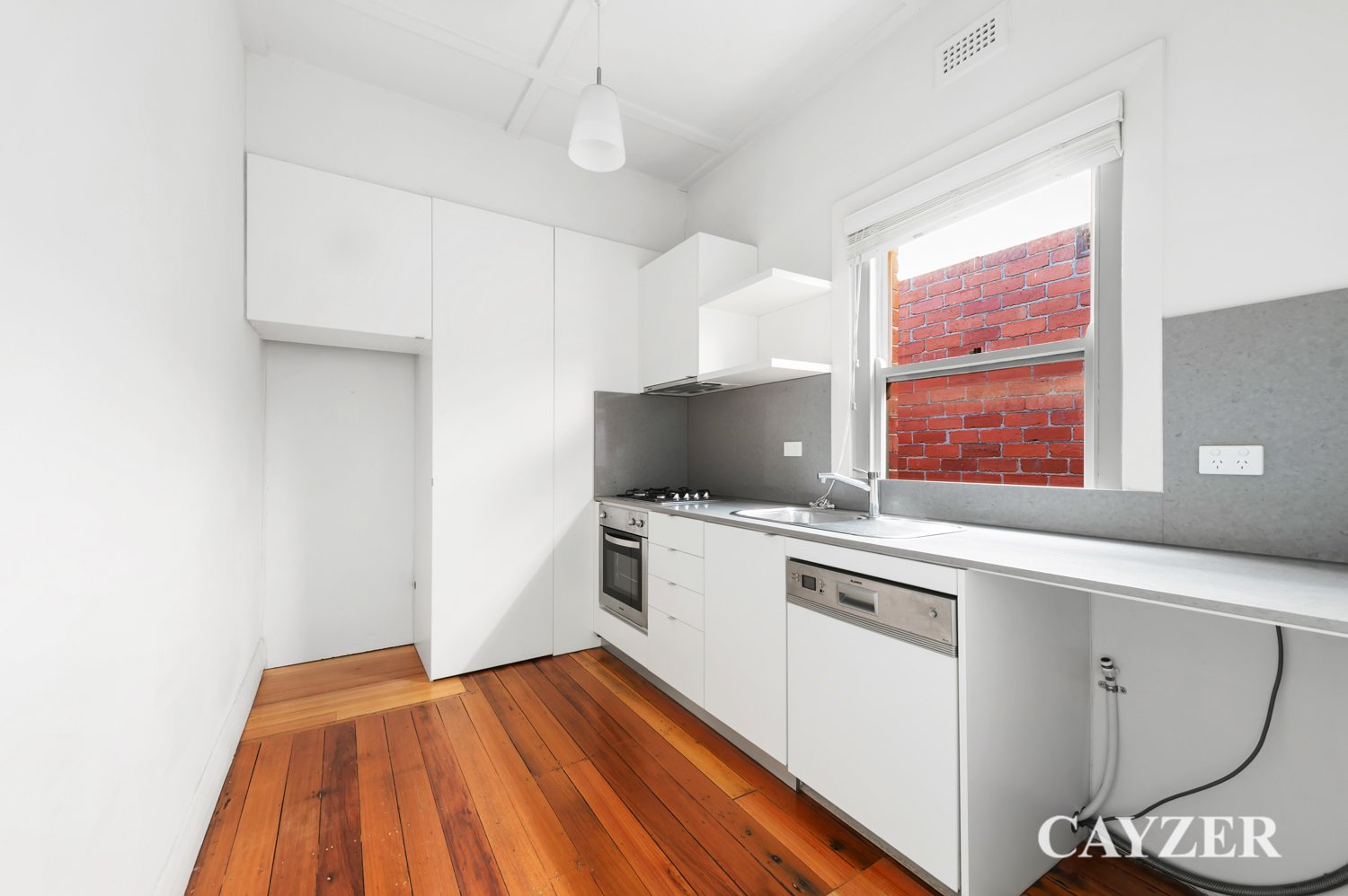 Gallery: 5/13 Loch Street