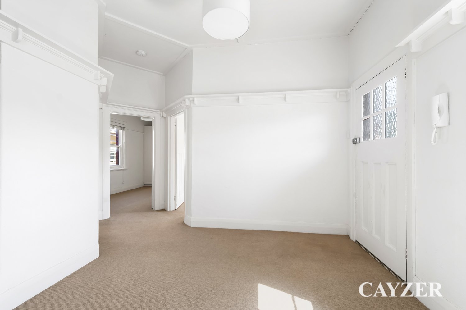 Gallery: 5/13 Loch Street