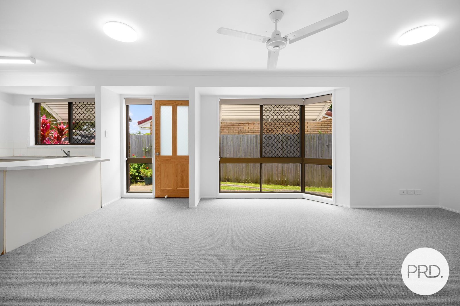 5/13 Stephanie Court LABRADOR 1