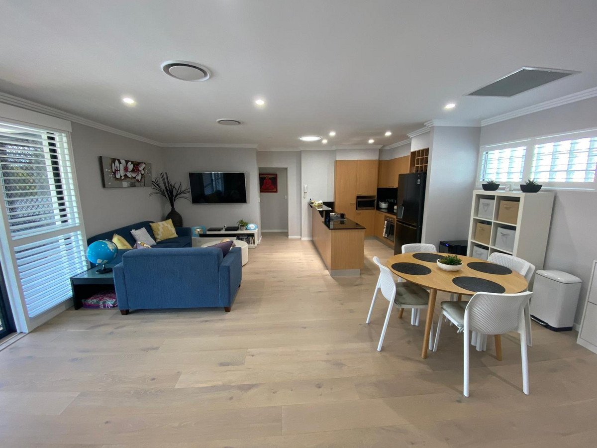 5/13 Stephens Street BURLEIGH HEADS 6