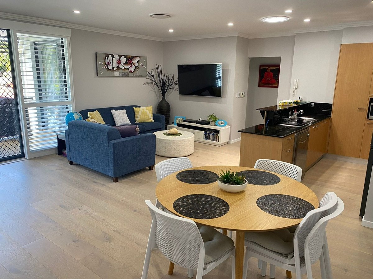 5/13 Stephens Street BURLEIGH HEADS 3