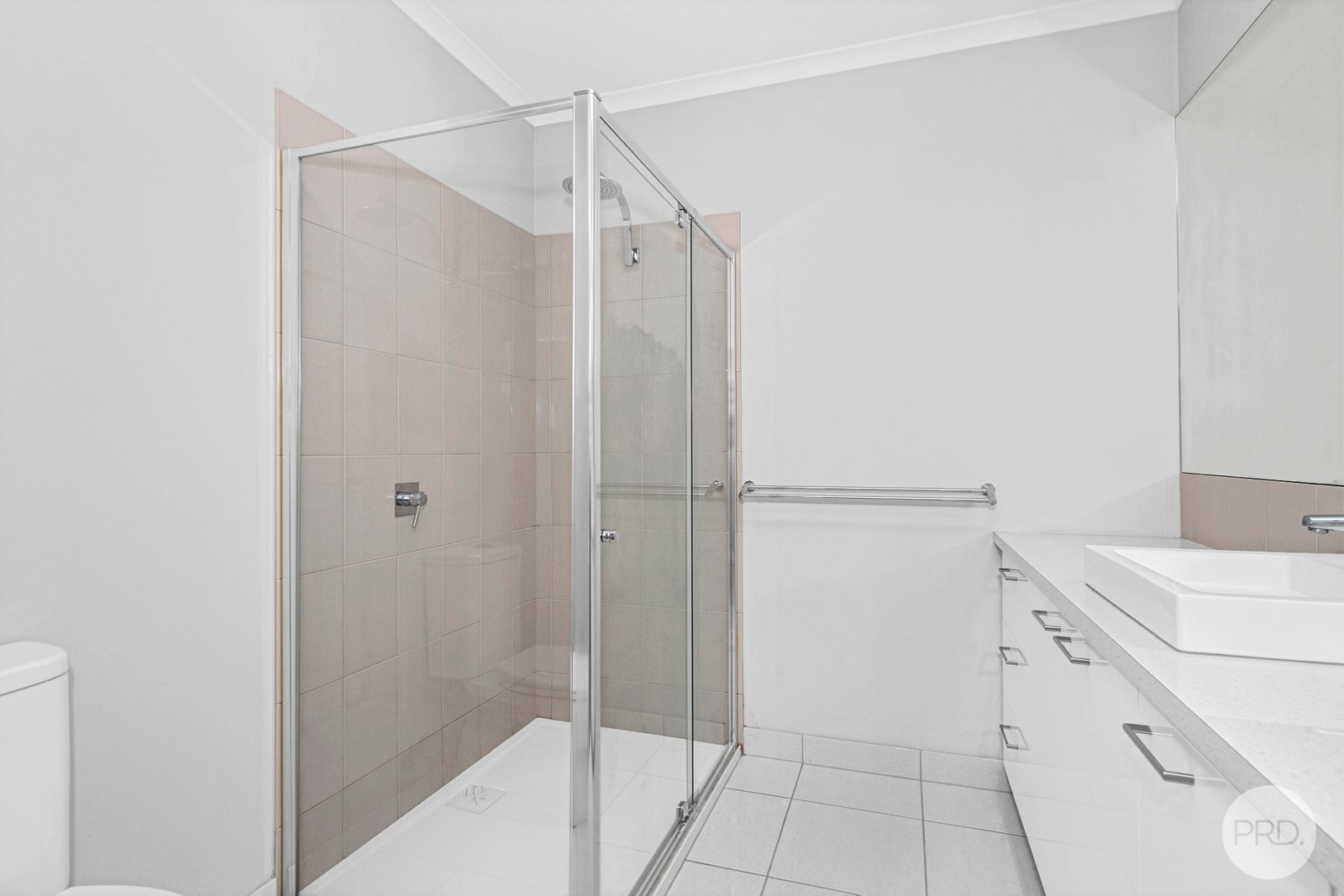 5/131 Larter Street CANADIAN 8