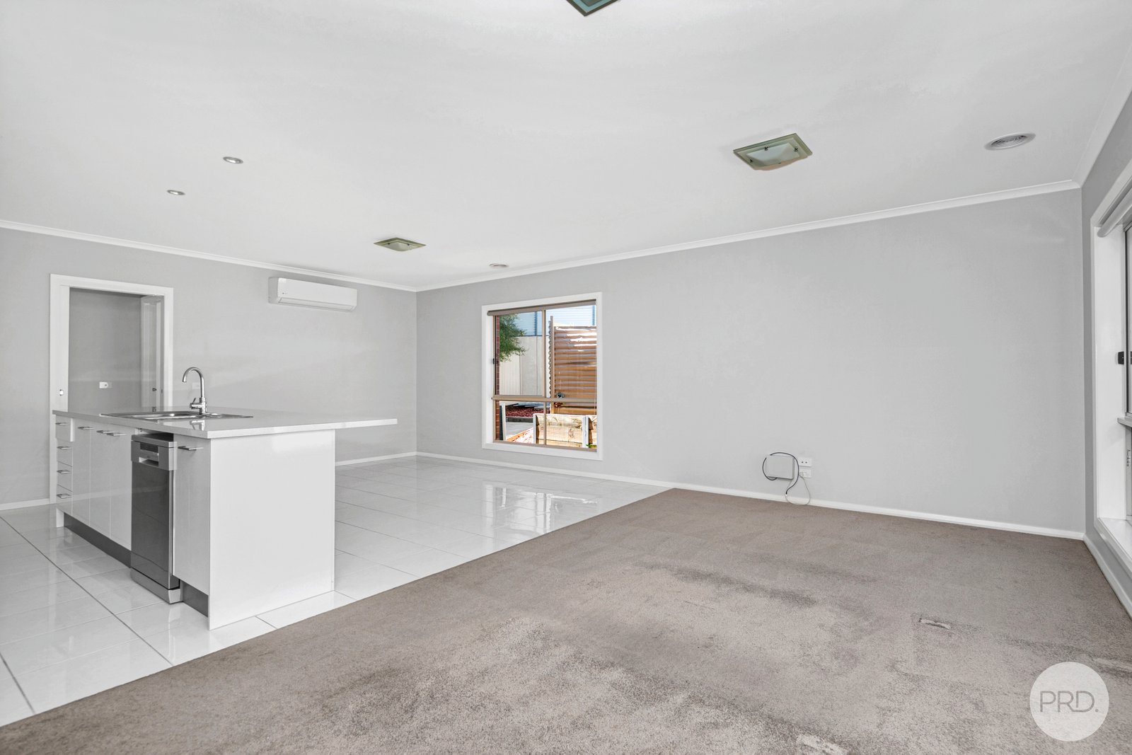 5/131 Larter Street CANADIAN 9