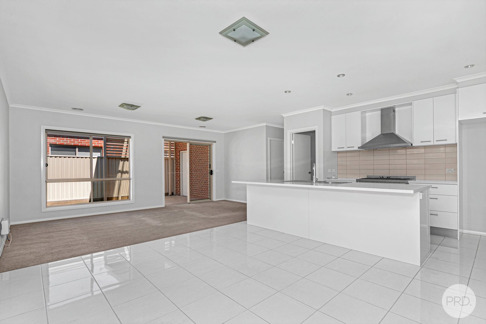5/131 Larter Street CANADIAN 10