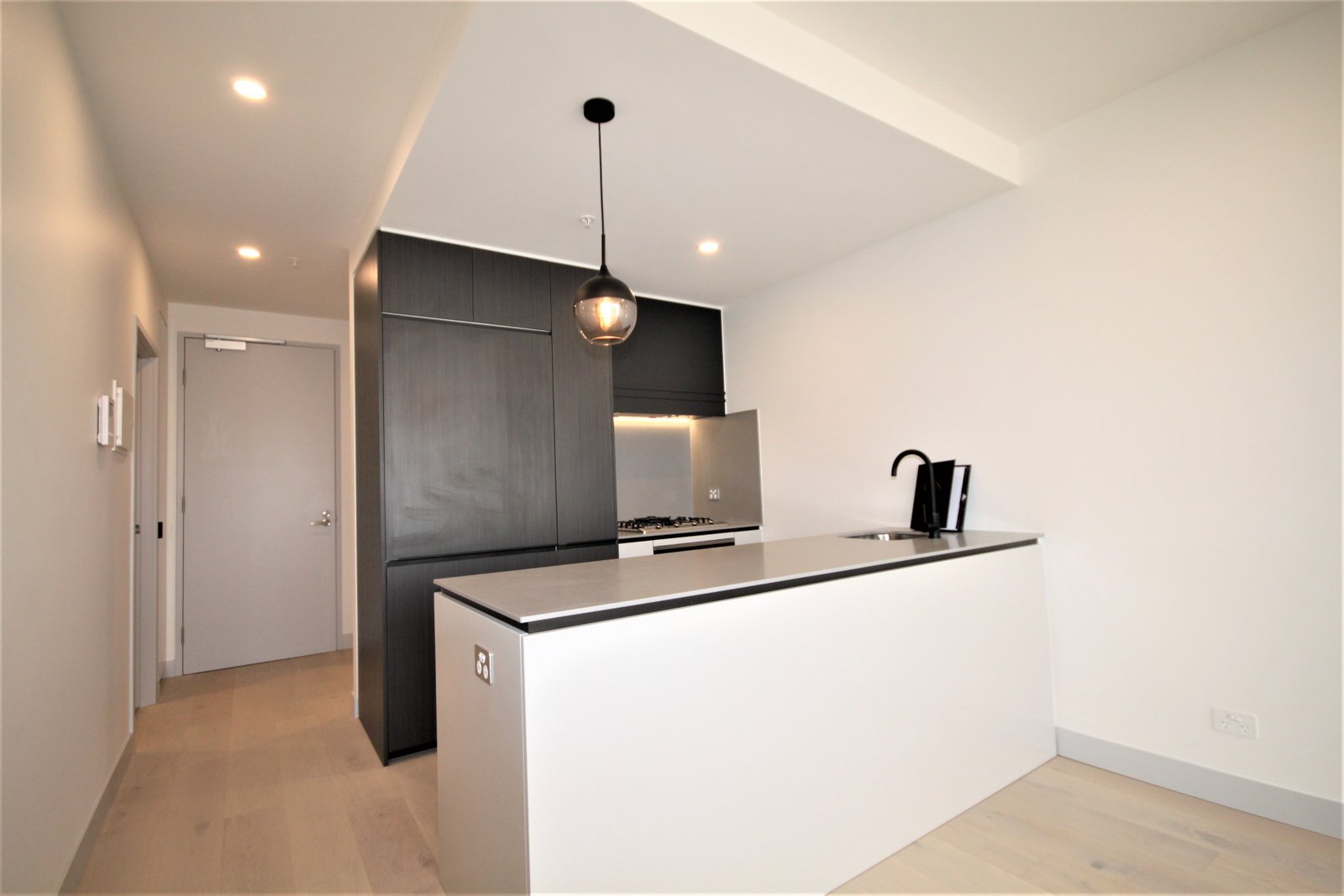 Gallery: 513/33 Judd Street