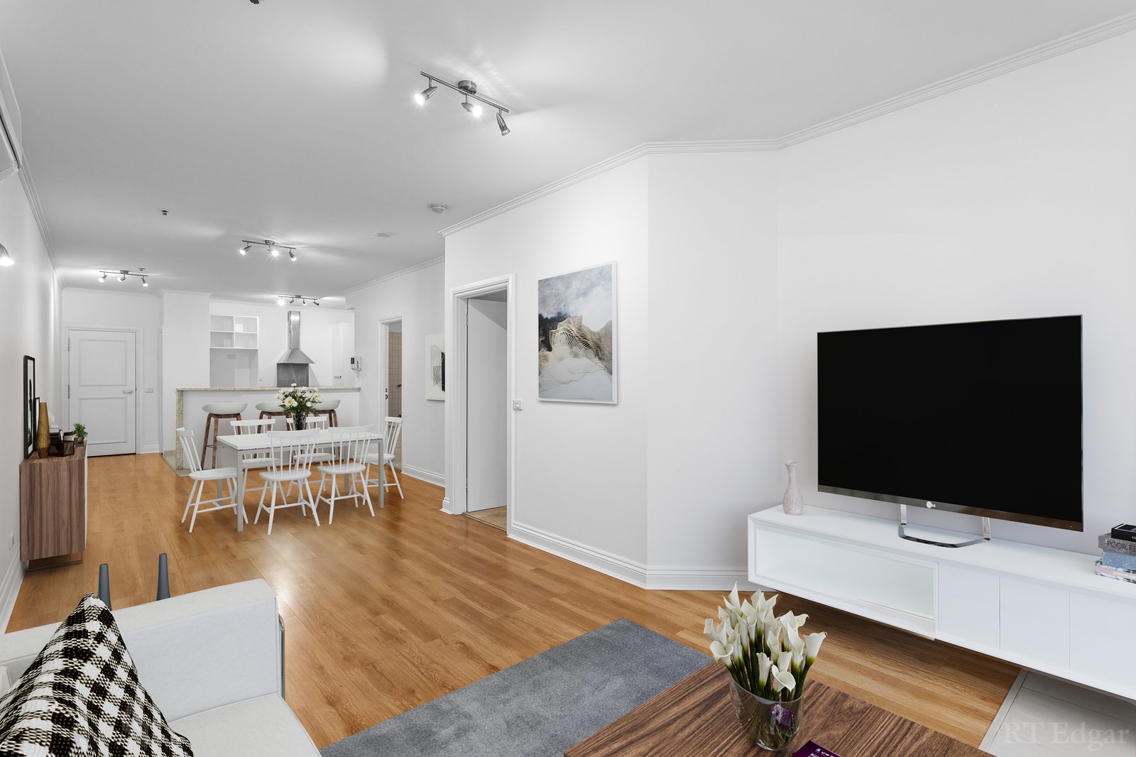 Real Estate and Property in 513/360 St Kilda Road, Melbourne, VIC