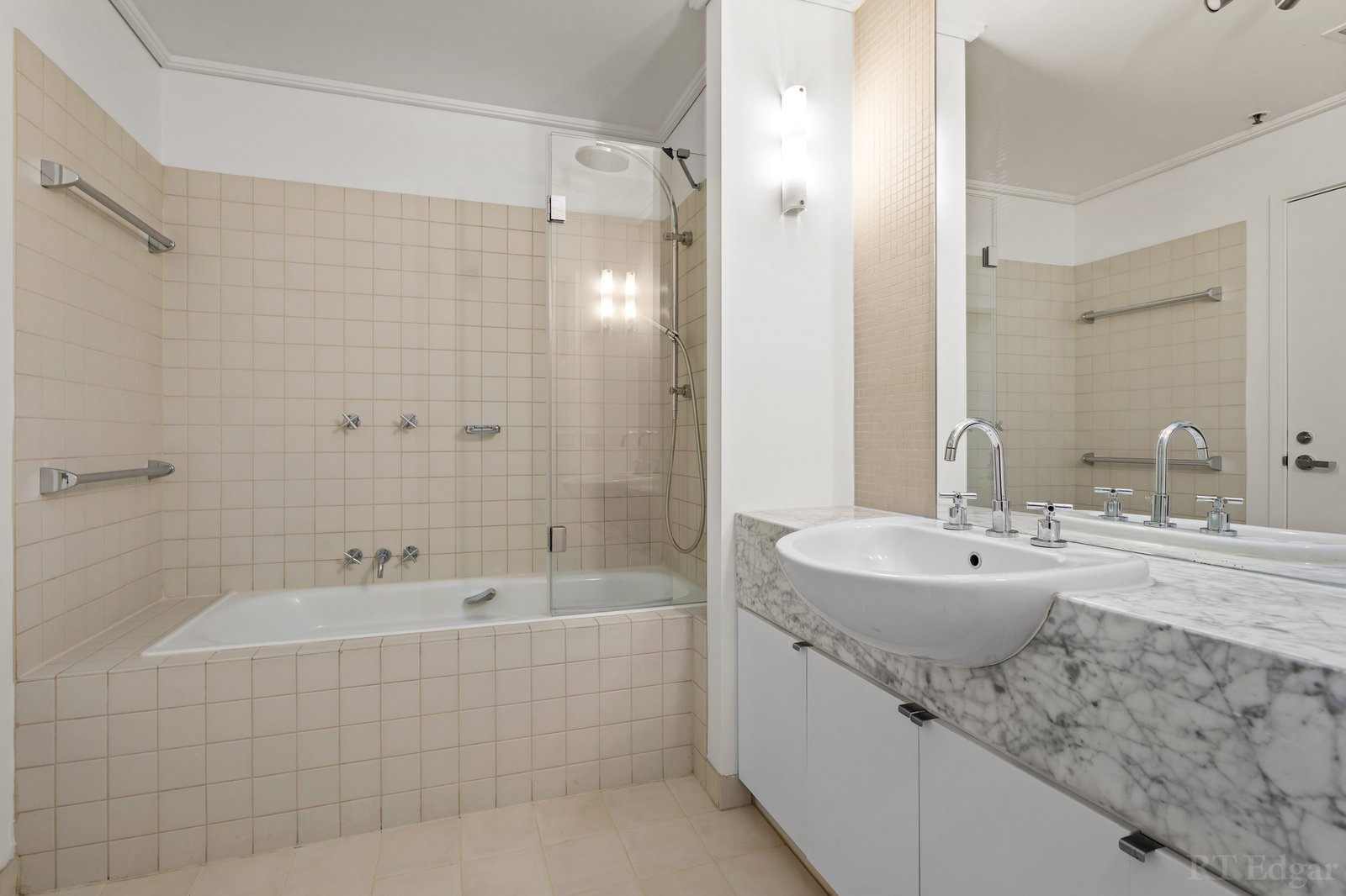 Real Estate and Property in 513/360 St Kilda Road, Melbourne, VIC