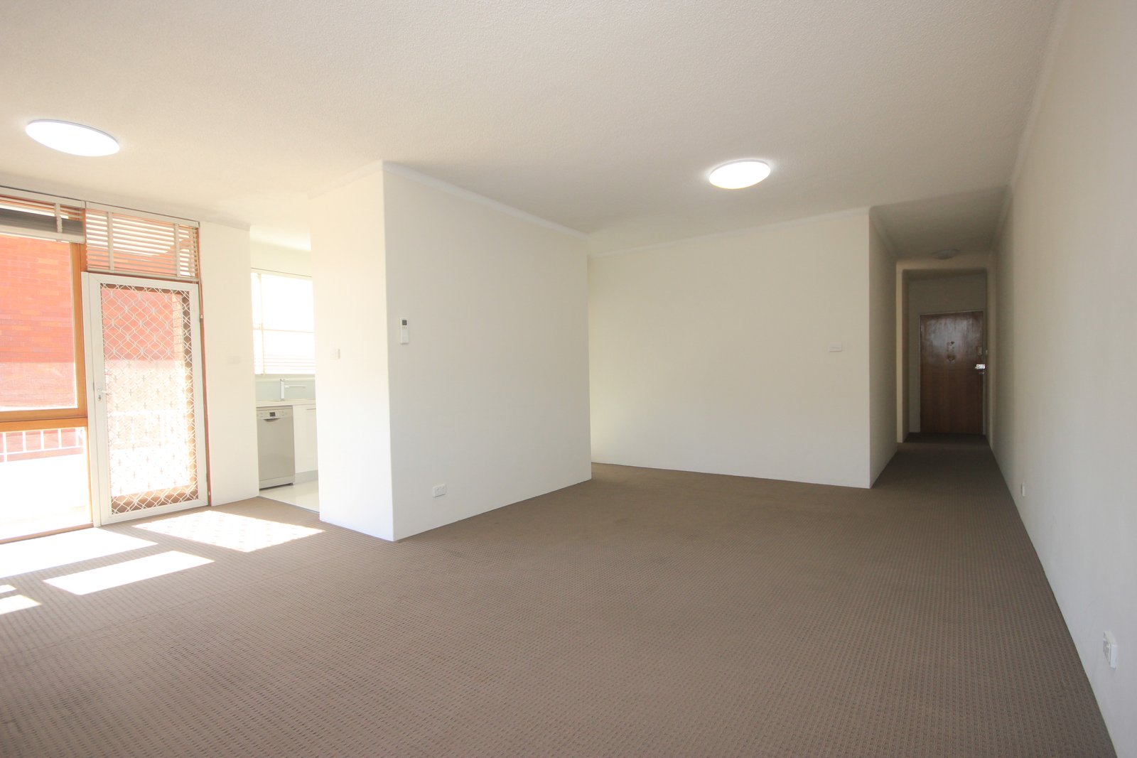 5/136 Chuter Avenue RAMSGATE BEACH 2