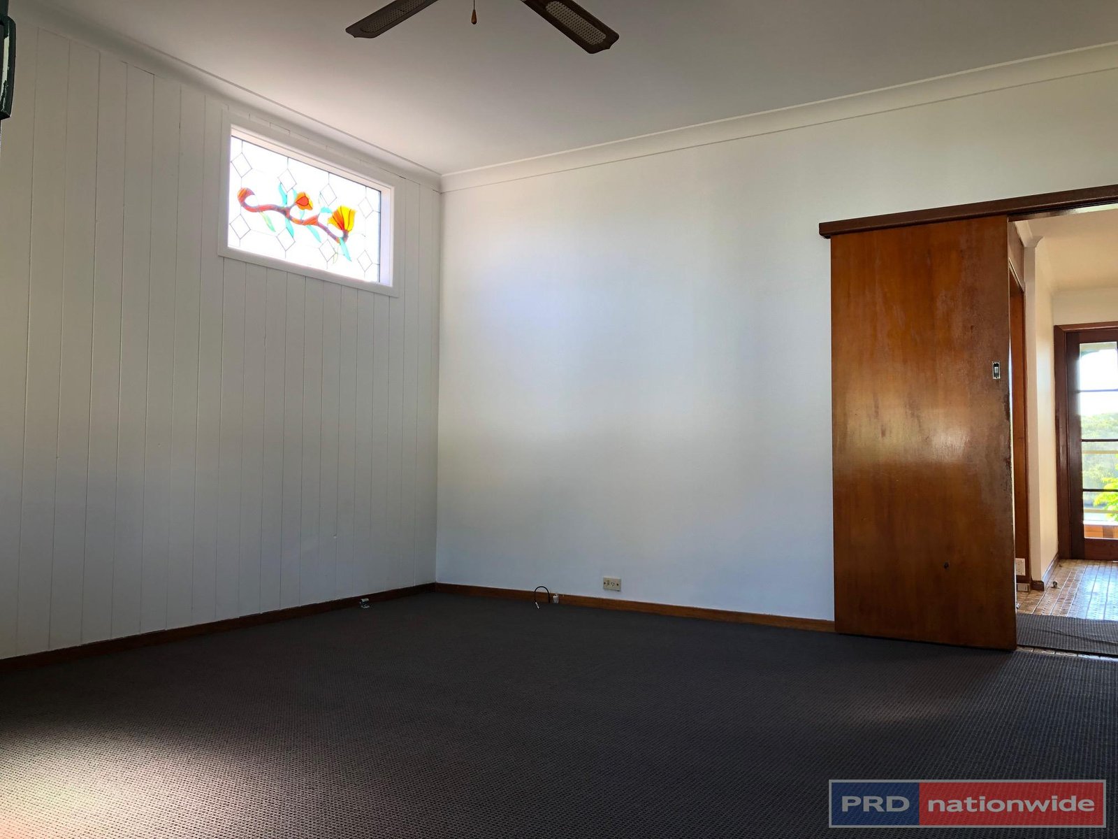 514 Henry Lawson Drive EAST HILLS 4