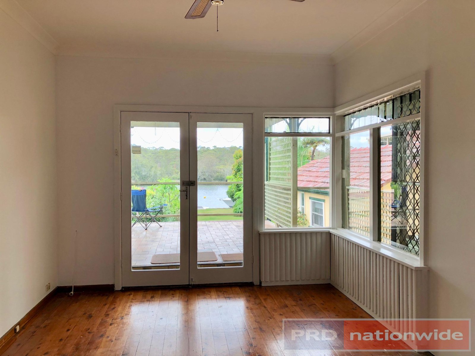 514 Henry Lawson Drive EAST HILLS 5